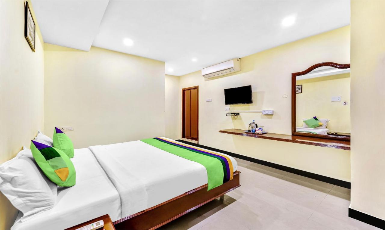 Treebo B Coral, 2 Km From Promenade Beach Pondicherry Exterior photo